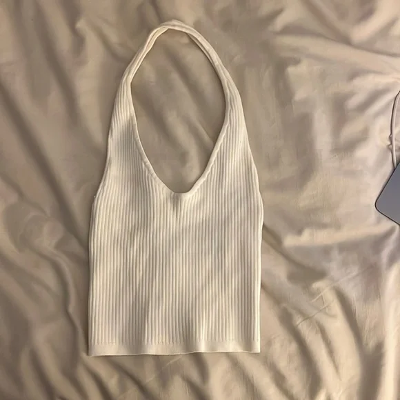 ARITZIA halter top - Picture 1 of 3